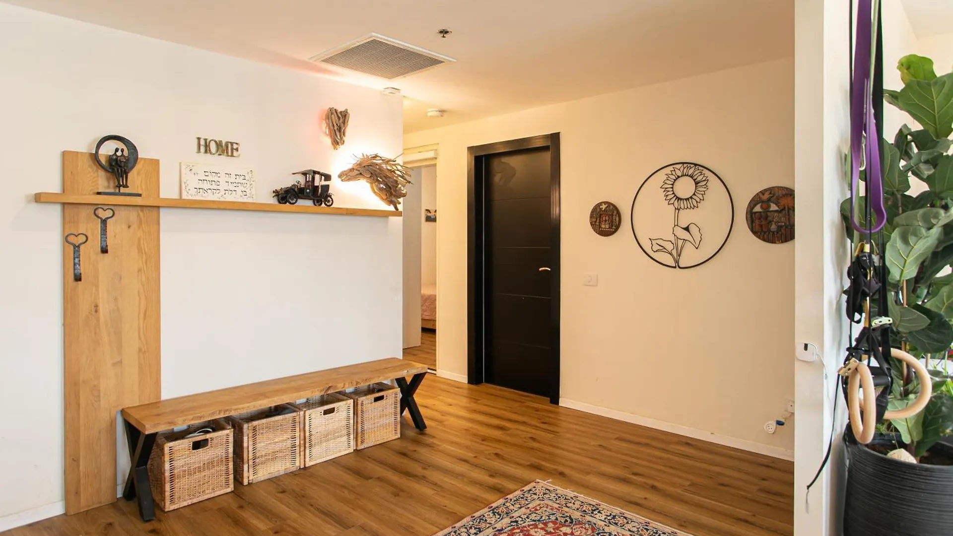 Апартаменты Tirat Carmel Penthouse
