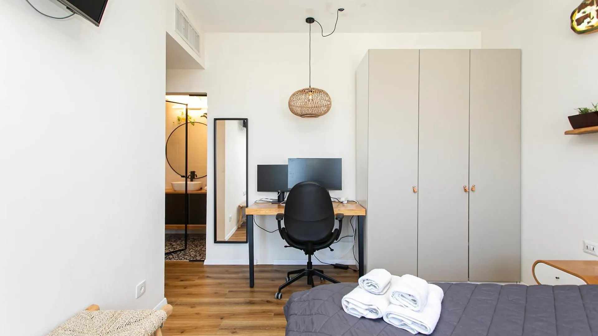 Апартаменты Tirat Carmel Penthouse