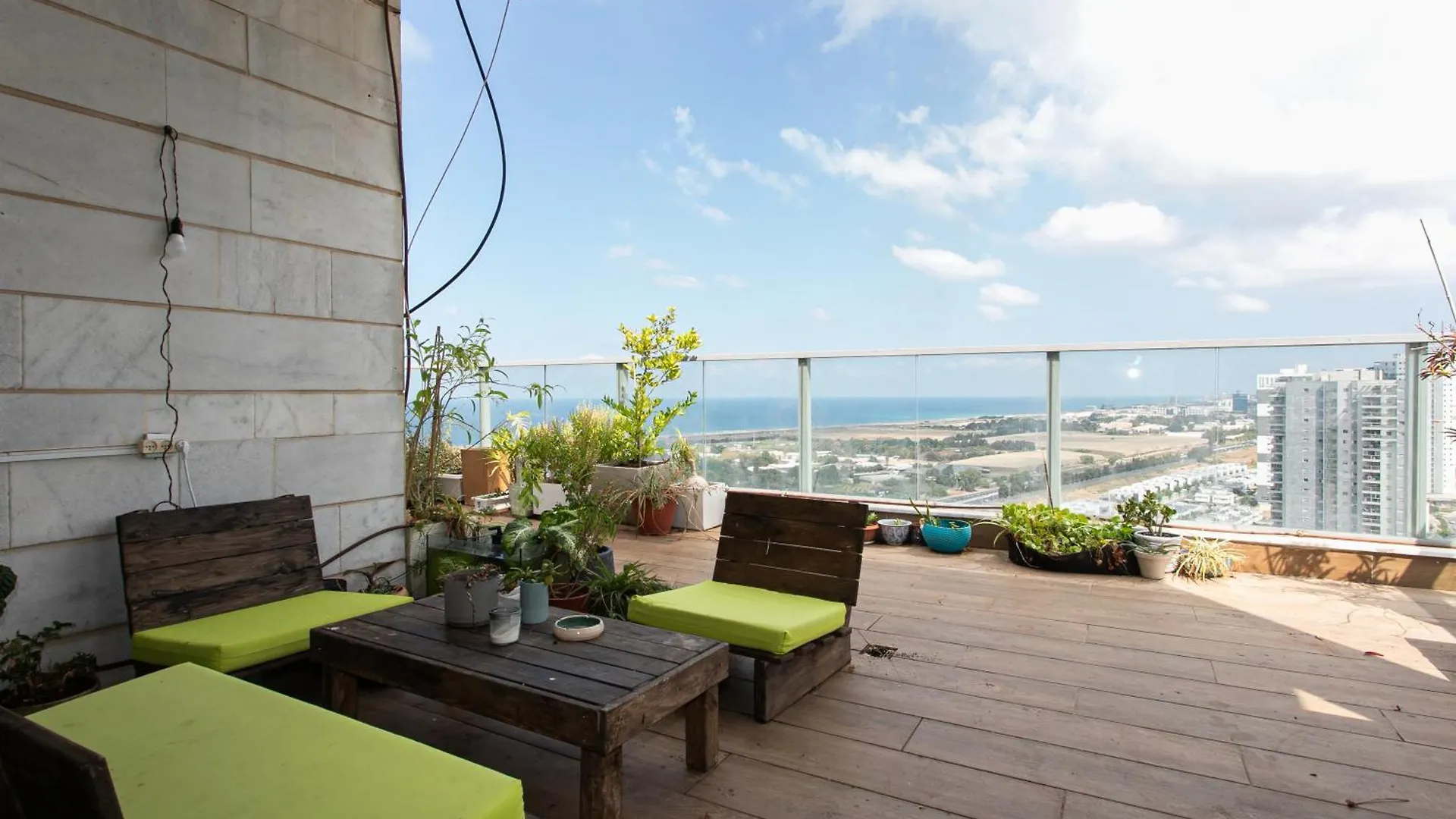 Апартаменты Tirat Carmel Penthouse